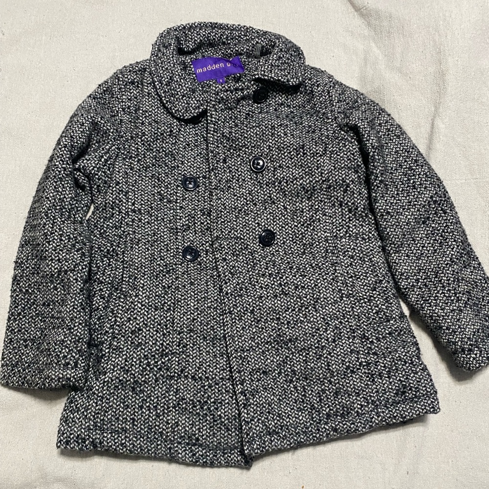 Maddeng girl coat size 6